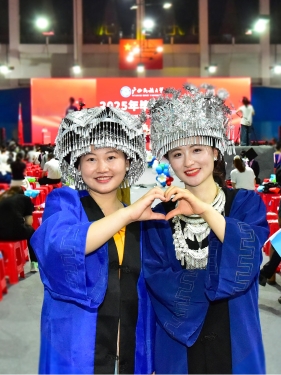 畢業生特寫3 徐子強攝.jpg